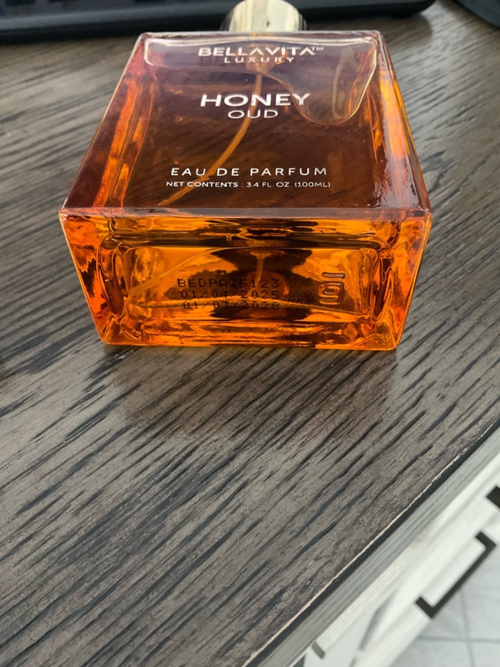 Bellavita Luxury Honey Oud Eau de Parfum NWT - Picture 3 of 3